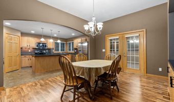 4013 E BENVALLEY Dr, Appleton, WI 54913