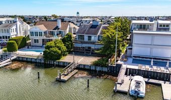 22 PELICAN Dr S, Avalon, NJ 08202