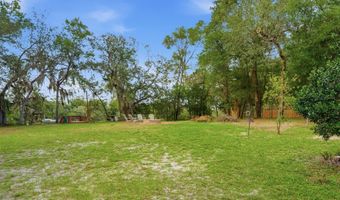 6120 NW 55th St, Bell, FL 32619