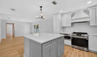3430 N WESTMORELAND Dr, Orlando, FL 32804
