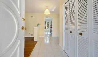 6220 ROBINWOOD Rd, Bethesda, MD 20817