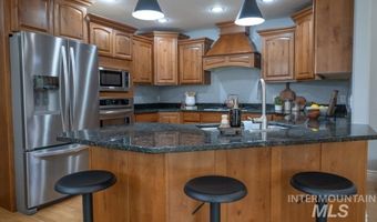 1030 Oakwood St, Burley, ID 83318