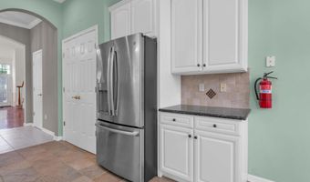 21 Hingham Ln, Barnegat, NJ 08005