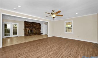 806 6th St NE, Arab, AL 35016