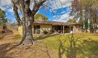 1510 S Country Club Cir, Carlsbad, NM 88220