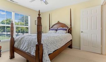 388 Still Water Cir, Boiling Springs, SC 29316