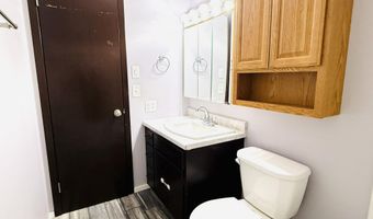 704 S Harrison St, Aberdeen, SD 57401