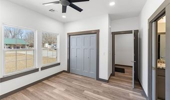 205 Lindsey Ave, Adair, OK 74330