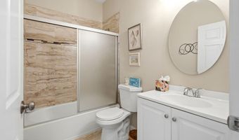 9 Forest Lake Ct, Barnegat, NJ 08005