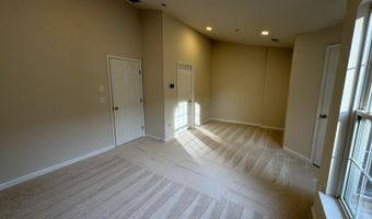5025 MURTHA St, Alexandria, VA 22304