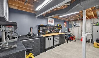 315 Claymont Cove Ct, Ballwin, MO 63011