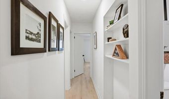 55 SKYHILL Rd 101, Alexandria, VA 22314