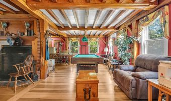 8 Butter Jones Rd, Chester, CT 06412