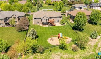 1817 W Ashton Trl, Brandon, SD 57005
