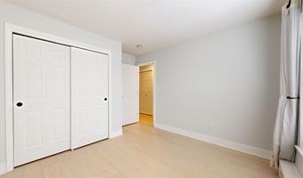 106 E Redrock Dr, Burlington, VT 05401
