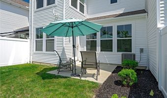 855-2 Dipper Ln, Aurora, OH 44202