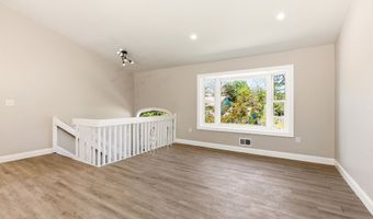 4 Silversmith Ct, Barnegat, NJ 08005