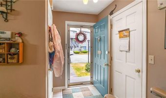 36 Primrose Ln 36, North Providence, RI 02904
