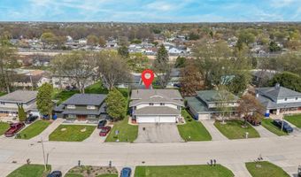 722 N HAWTHORNE Dr, Appleton, WI 54915