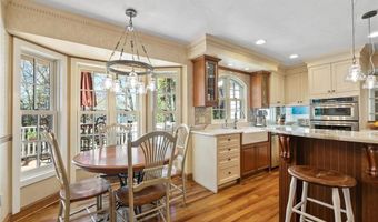 12581 Dover Dr, Apple Valley, MN 55124