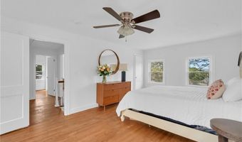 14 Barnsdale Rd, East Providence, RI 02914