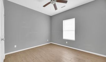 2704 E Eisenhower Ave 4, Alton, TX 78573