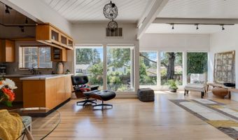 527 Clubhouse Dr, Aptos, CA 95003