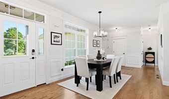 112 Farmington Cir, Agawam, MA 01030