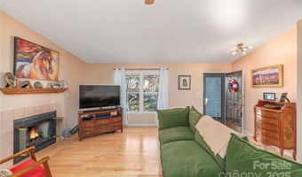 32 Foxberry Dr, Arden, NC 28704