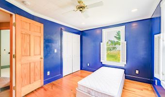 17 Main St, Albion, ME 04910