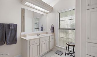 161 Goshen Springs Ln, Brandon, MS 39047