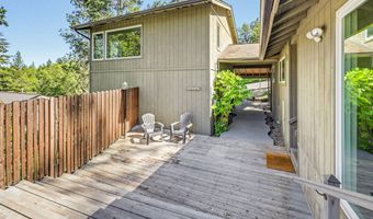 1105 Ivy Ln, Ashland, OR 97520