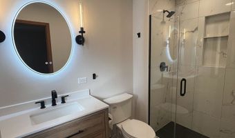 6 W Cypress St, Arlington Heights, IL 60005