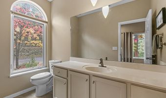 461 Waterline Rd, Ashland, OR 97520