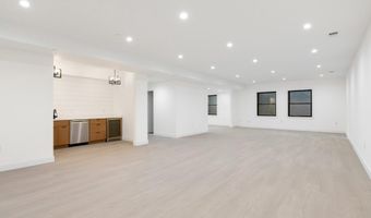 6921 GRANBY St, Bethesda, MD 20817