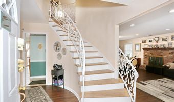 277 Saddle River Rd, Airmont, NY 10952