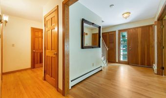 60 Boulder Dr, Auburn, ME 04210