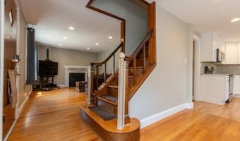 15 Peak Hill Rd, Boston, MA 02132