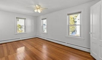 30 Catherine St 3, Bristol, RI 02809