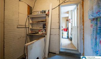 638 N 16th St, Allentown, PA 18102