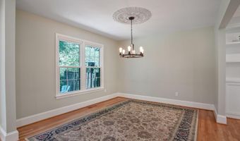 8614 BRAEBURN Dr, Annandale, VA 22003