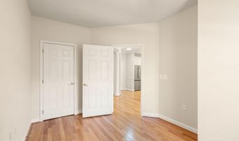 1321 N ADAMS Ct 201, Arlington, VA 22201