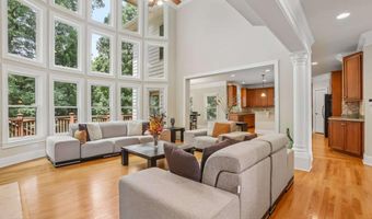 12516 Darvish Ln, Alpharetta, GA 30005