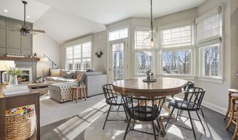 16 N Beech Tree Rd, Brookfield, CT 06804