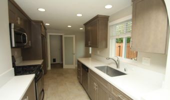 30484 Passageway Pl, Agoura Hills, CA 91301