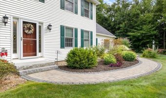 4 Dunnmoore Dr, Bow, NH 03304