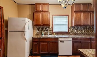 905 Parallel St, Atchison, KS 66002