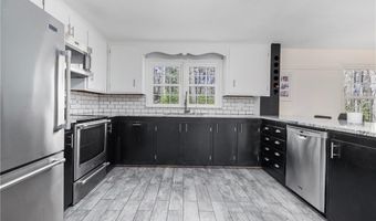 35 Hallville Rd, Exeter, RI 02822