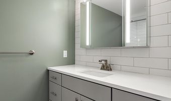 1734 Weatherstone Dr, Ann Arbor, MI 48108