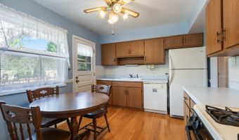 214 W Hintz Rd, Arlington Heights, IL 60004